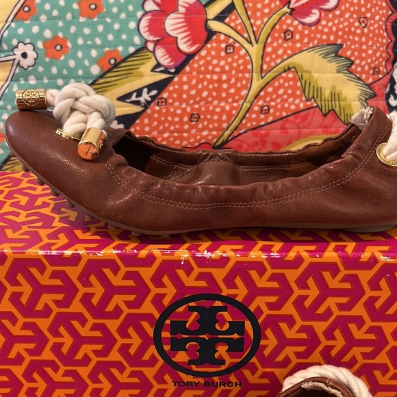 Tory Burch Brown flats ballet sz 5.5 - Picture 2 of 4